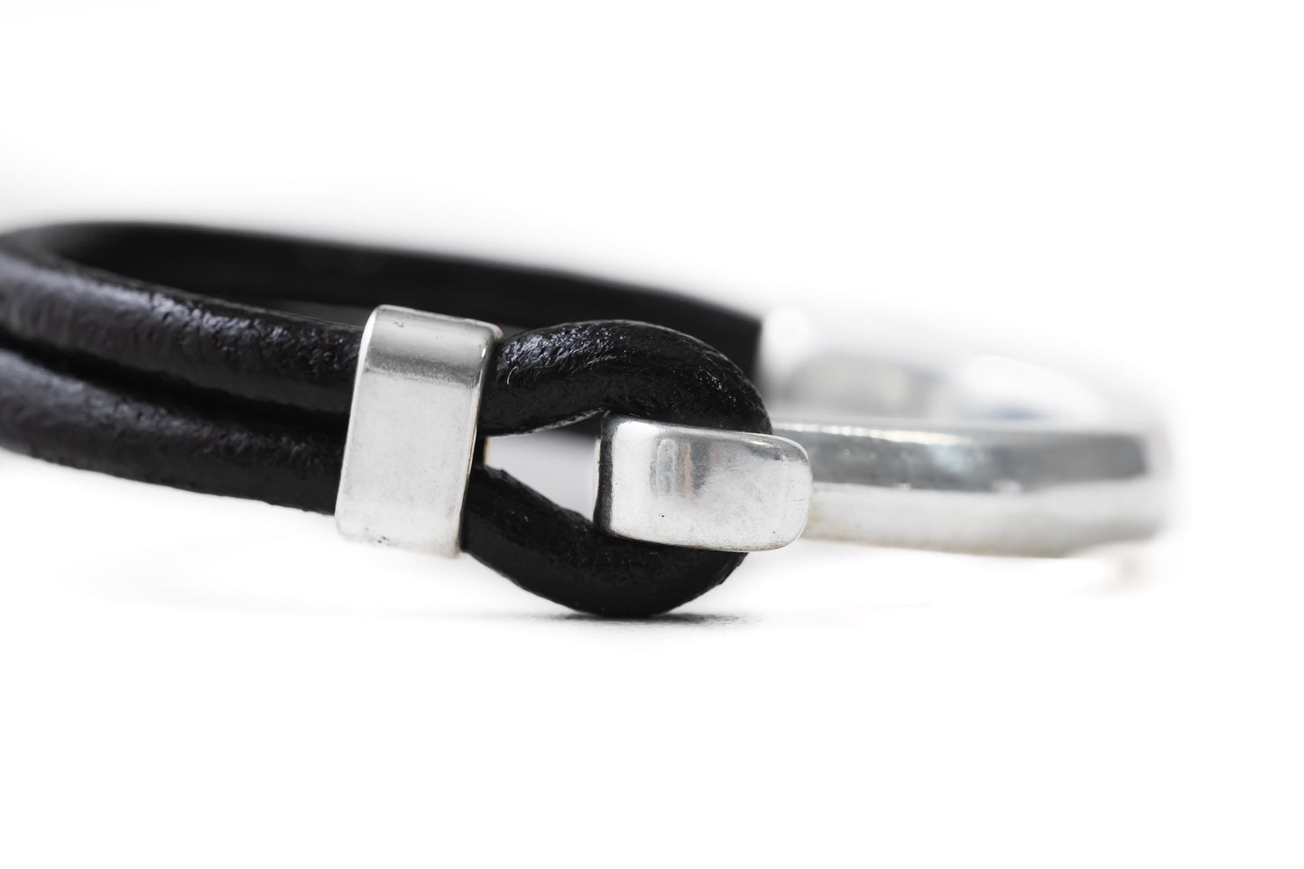 Half clasp leather bracelet