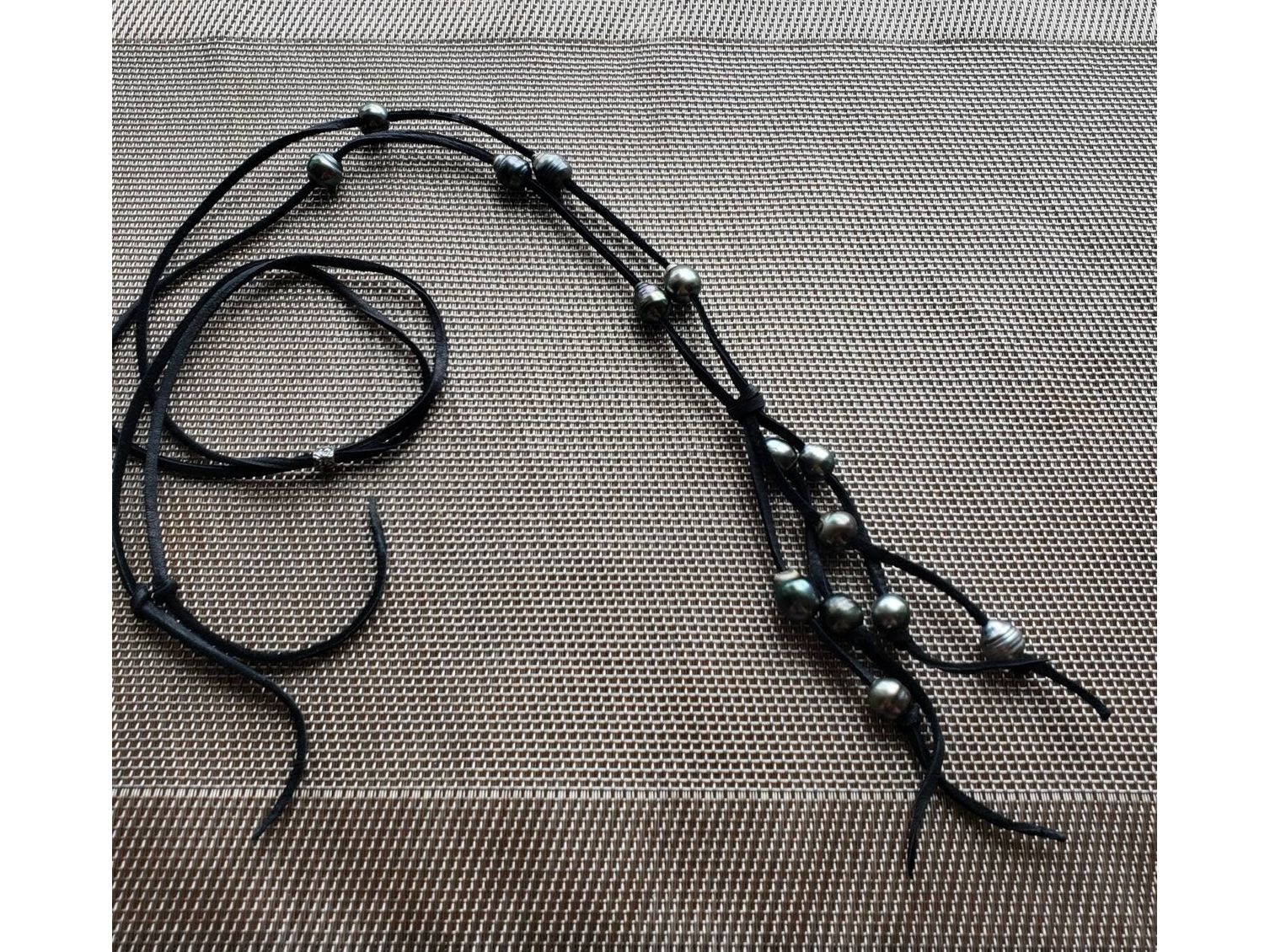 Black Tahitian pearls suede leather necklace, lariat style Y necklace, 3rd anniversary gift for wife,