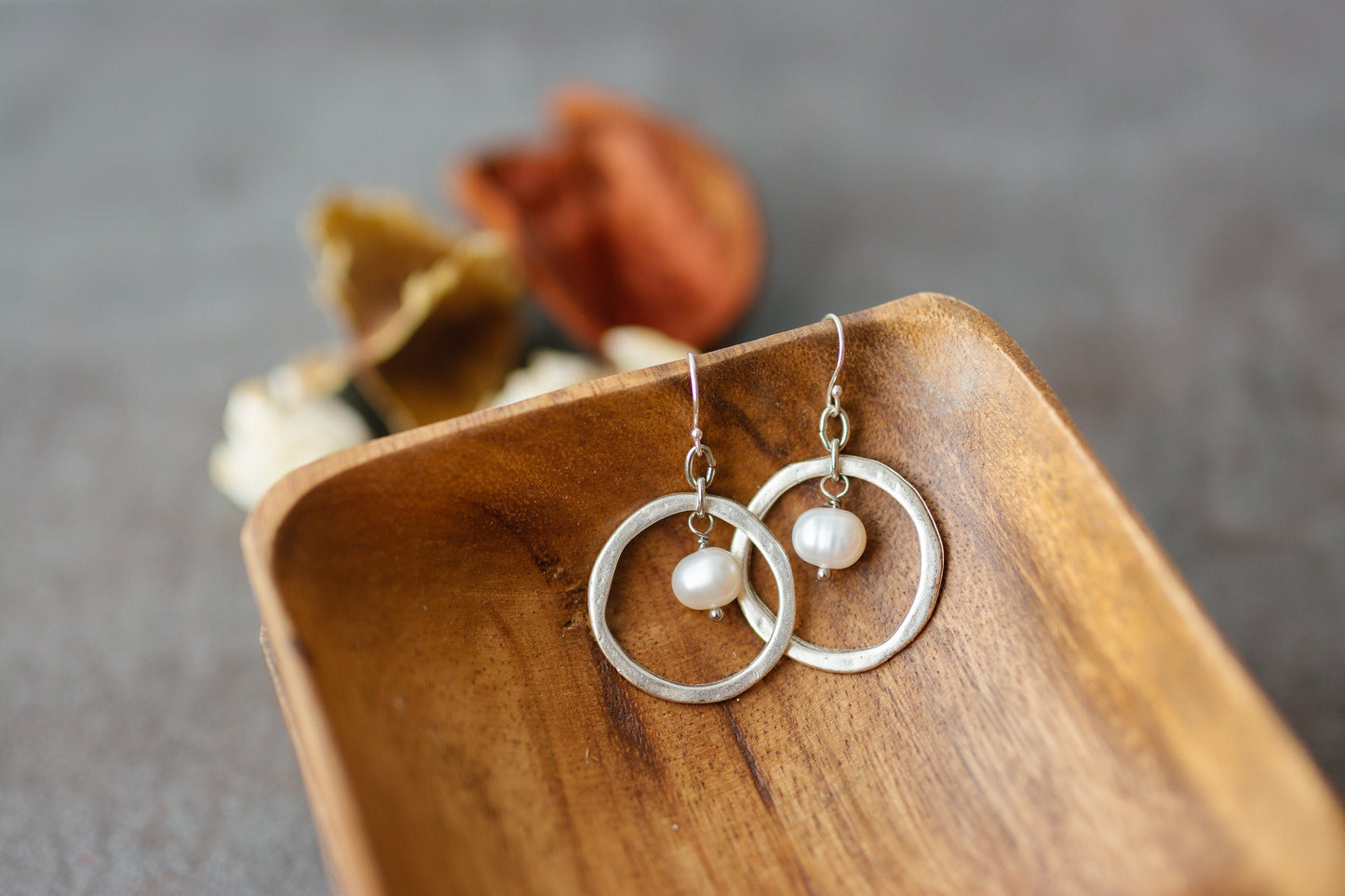Hoop earrings with pearl charm, Hammered hoop earrings, Pearl earrings