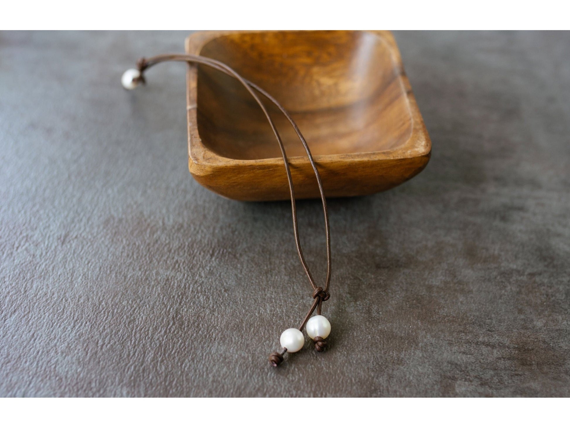 Leather pearl drop necklace, Summer Beach jewelry, 3rd anniversary gift for wife girlfriend,