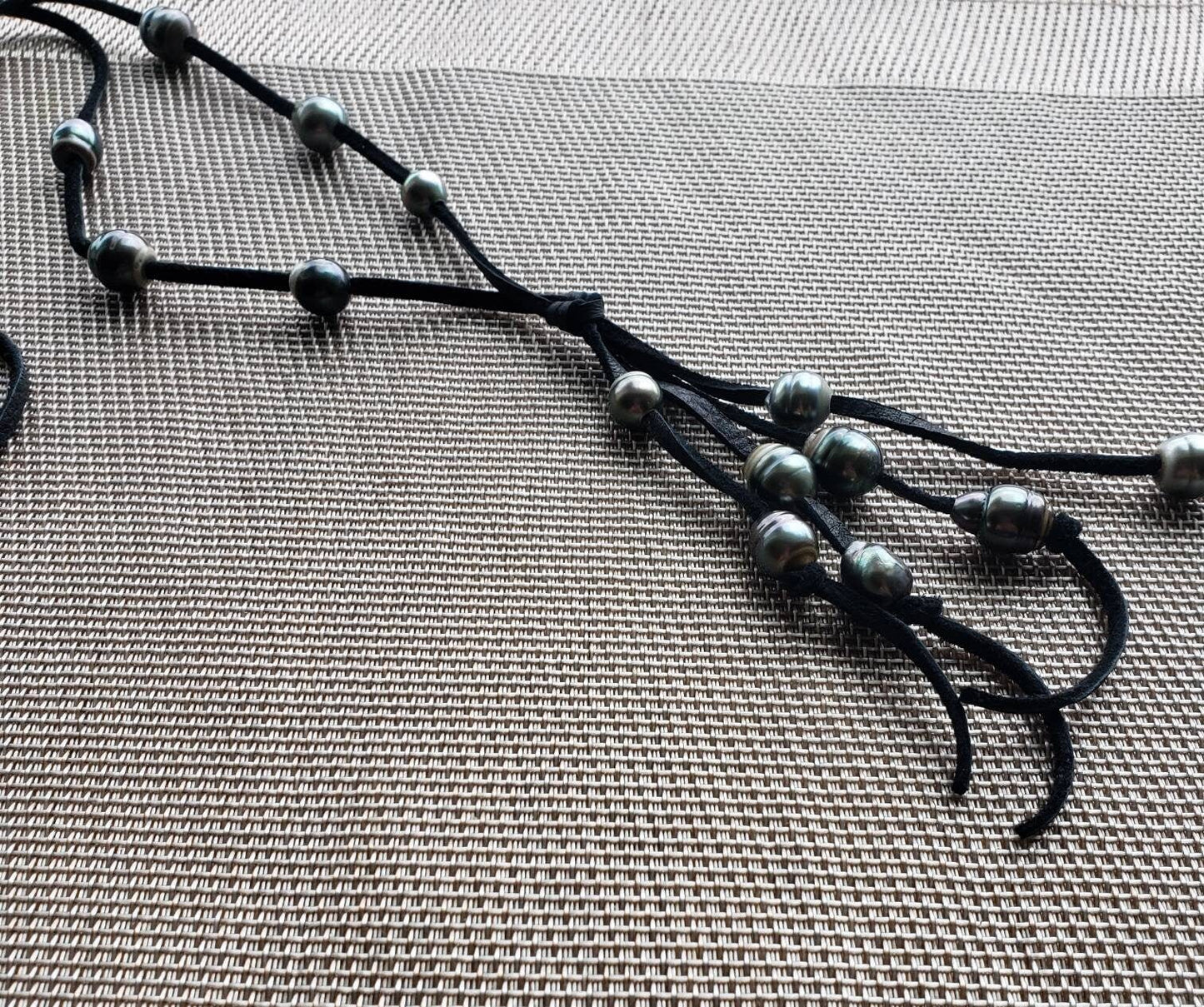 Black Tahitian pearls suede leather necklace, lariat style Y necklace, 3rd anniversary gift for wife,