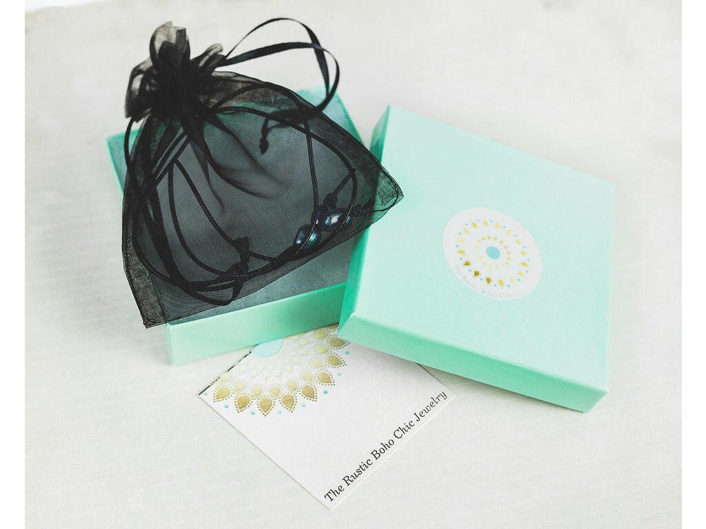 Black Pearl earrings, Freshwater pearl earrings, minimalist earrings, Dainty earrings