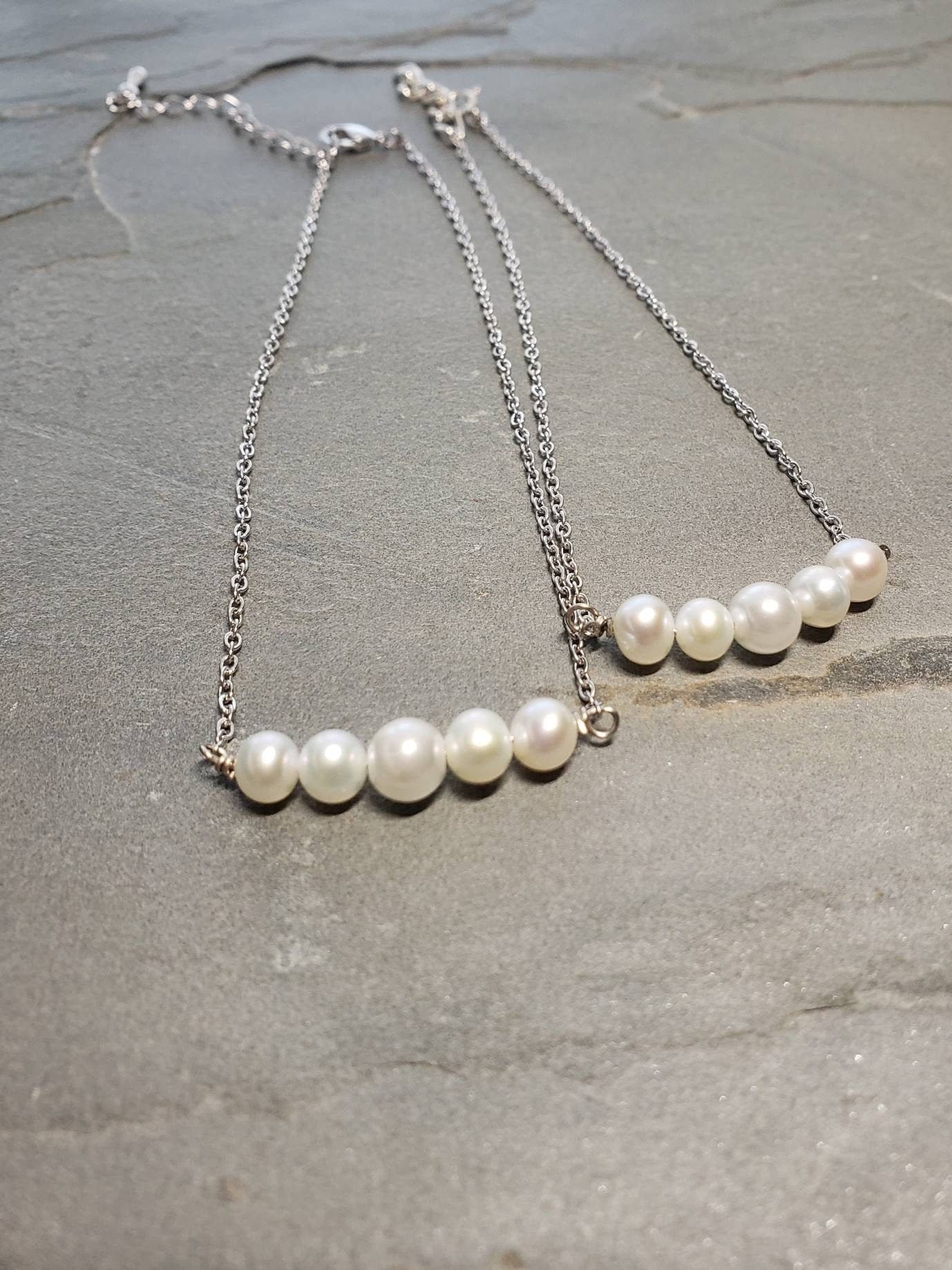 Dainty silver anklet with white pearls, Bridal ankle bracelet