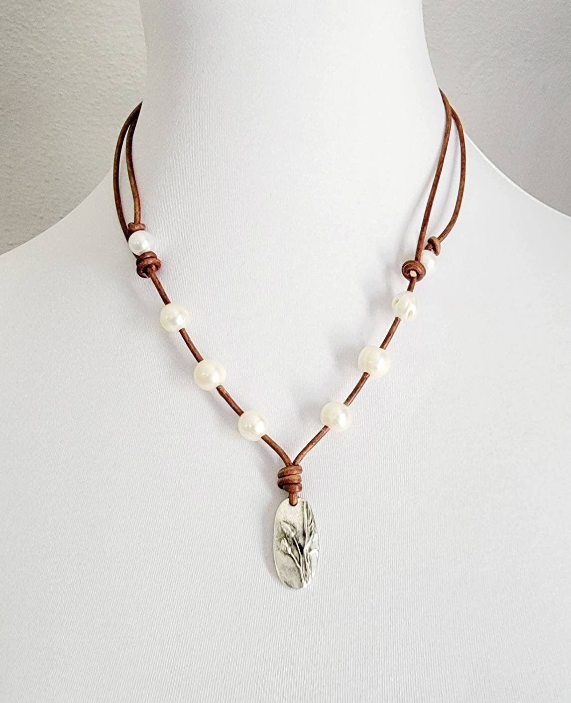 Iris pendant leather pearl necklace, Statement jewelry, adjustable length necklace, 3rd anniversary gift of leather