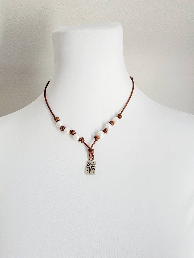 Gift for mom from daughter, Leather Pearl Dragonfly pendant necklace, adjustable length