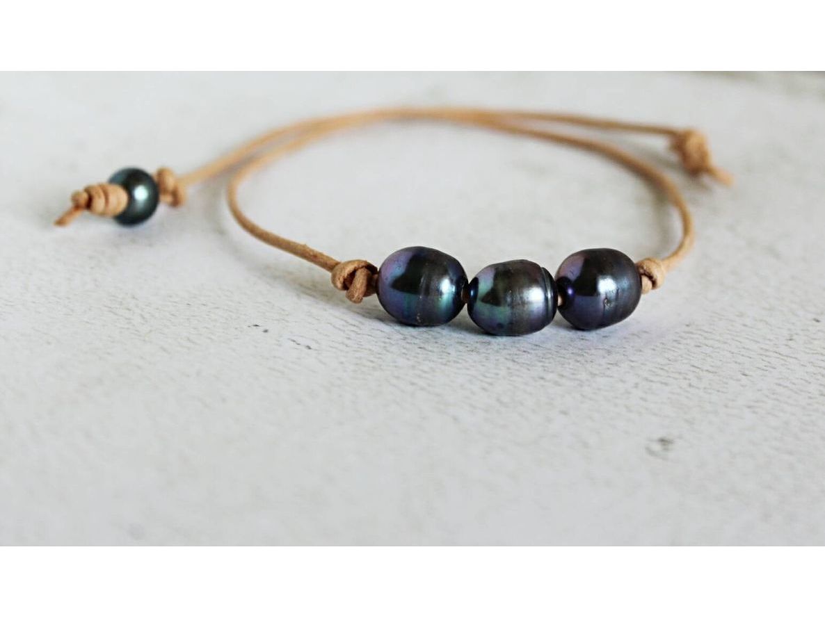 3 Pearls and Leather choker necklace, 3rd Anniversary gift for wife,