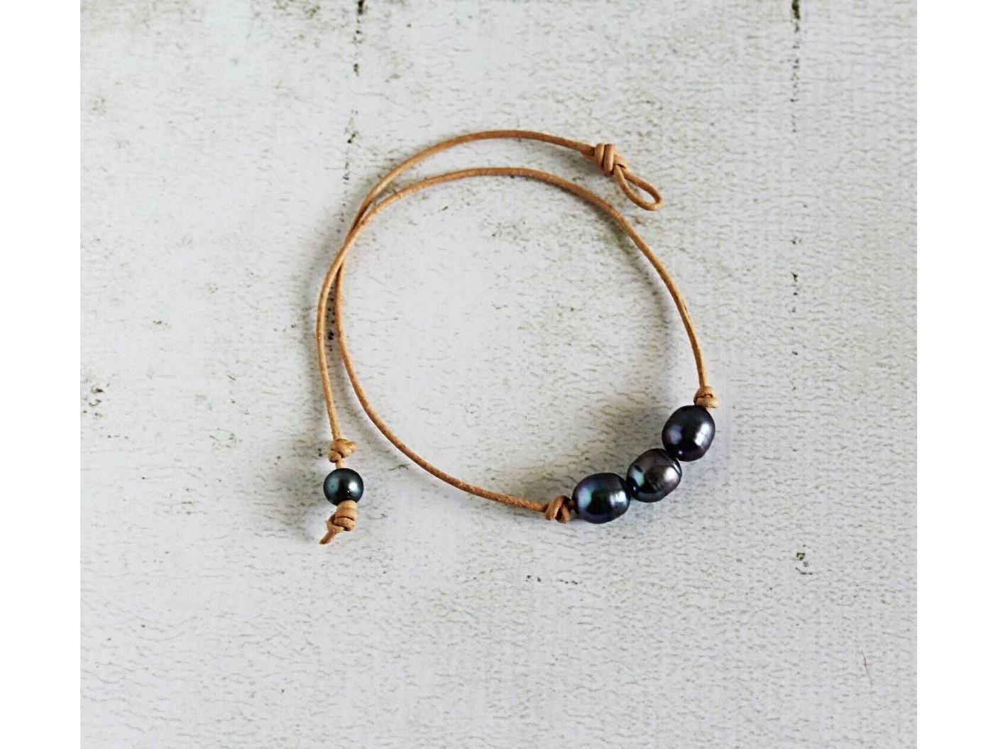 3 Pearls and Leather choker necklace, 3rd Anniversary gift for wife,
