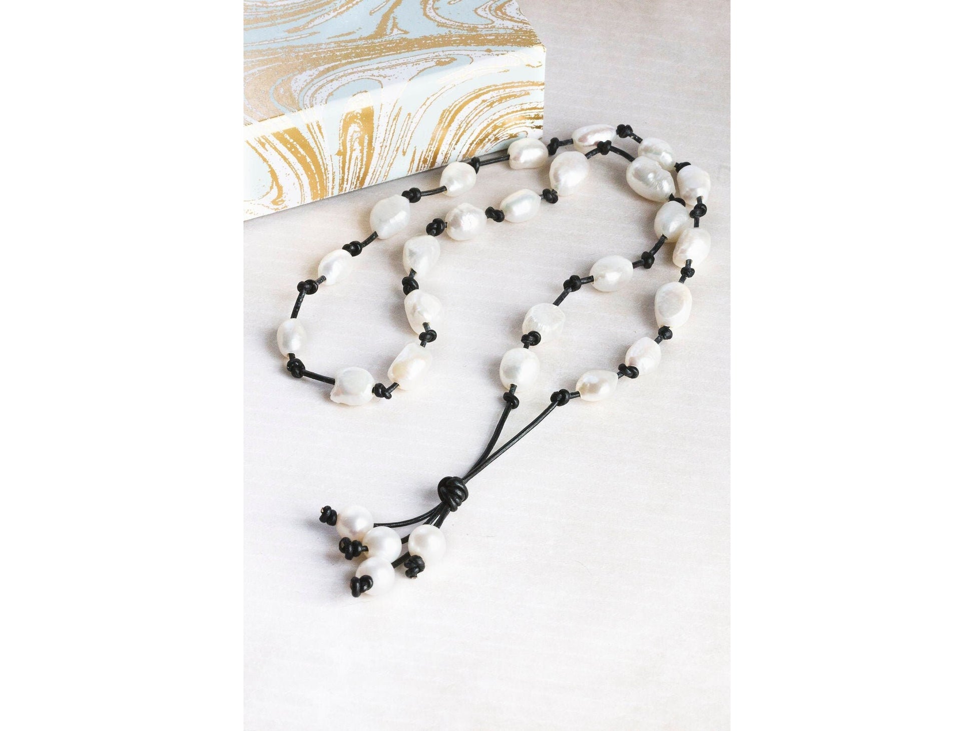 Baroque Pearl Leather Necklace, 3rd Anniversary Gift for Wife, Pearl Statement necklace