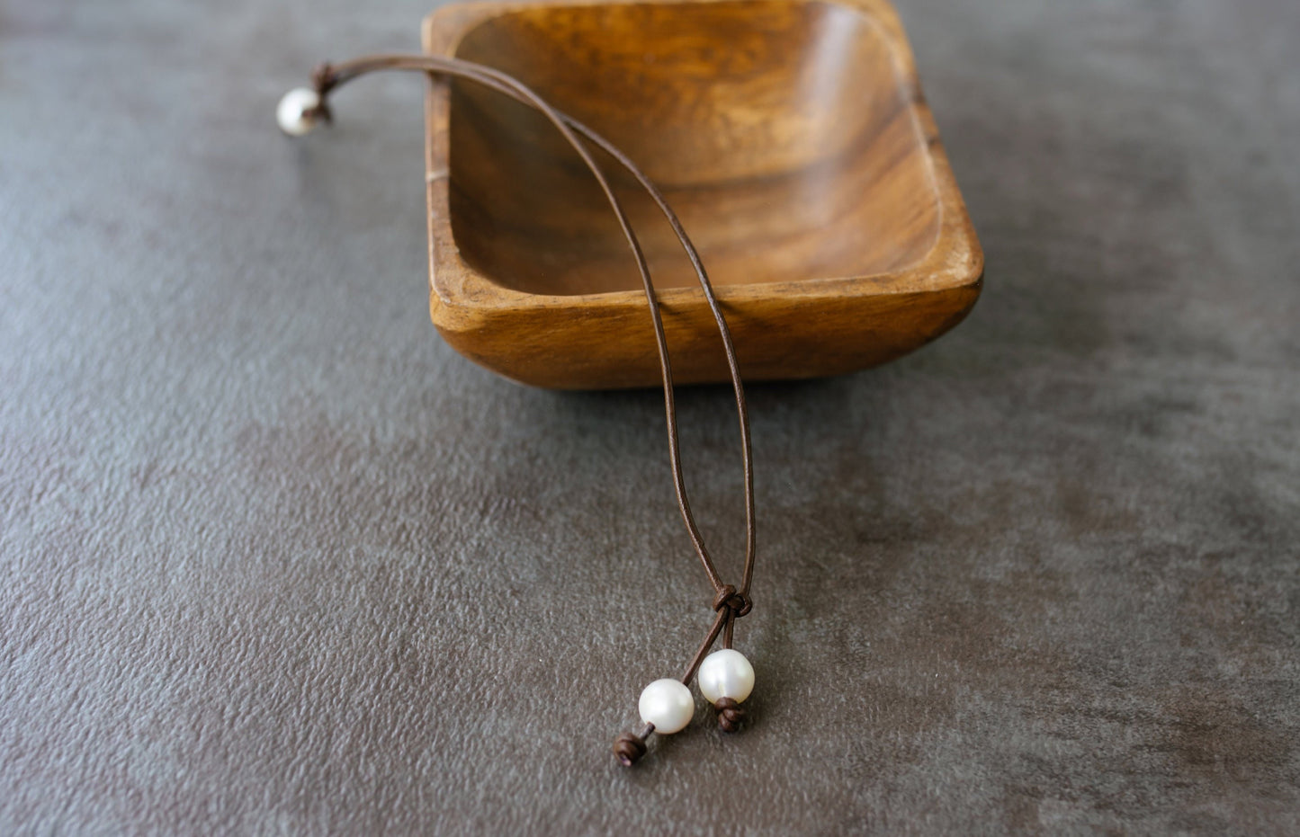 Leather and pearl drop necklace, 3rd anniversary gift for wife girlfriend, Bohemian style jewelry,