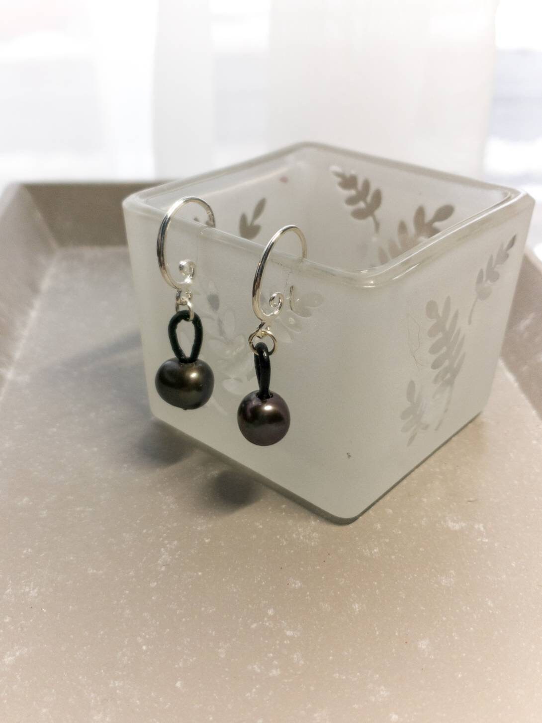 Pearl earrings, Leather pearl earring, 30th anniversary gift of pearls