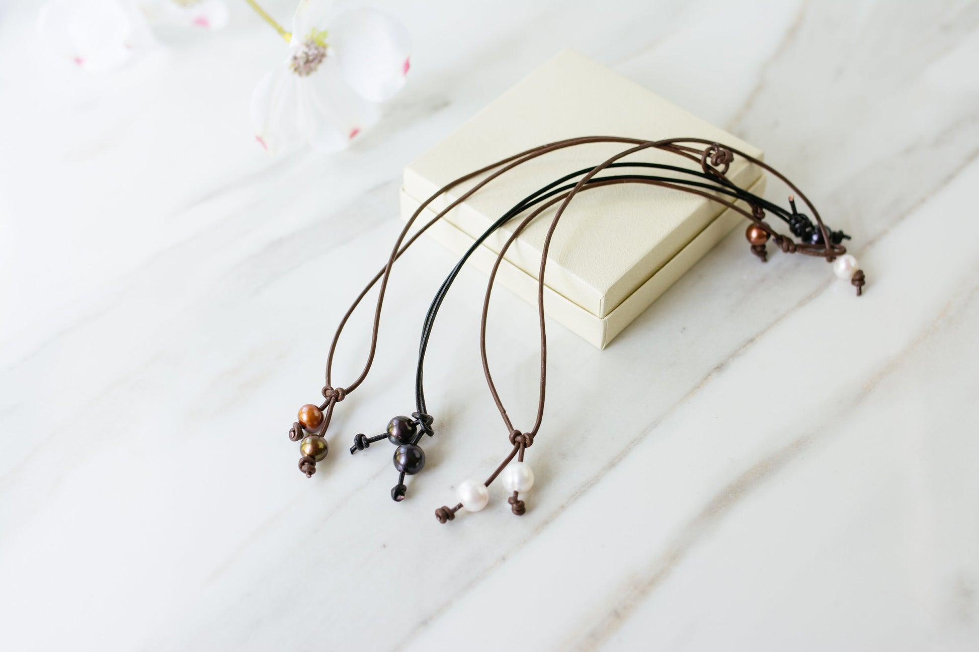 Leather and pearl drop necklace, 3rd anniversary gift for wife girlfriend, Bohemian style jewelry,