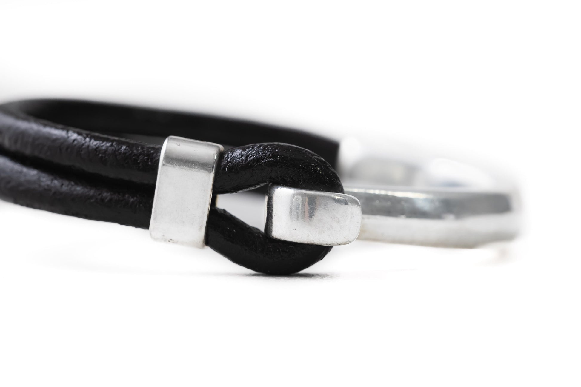 Half clasp leather bracelet