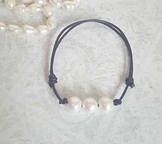 Unisex Pearl leather bracelet, 3rd anniversary gift of Leather, Sliding knot bracelet