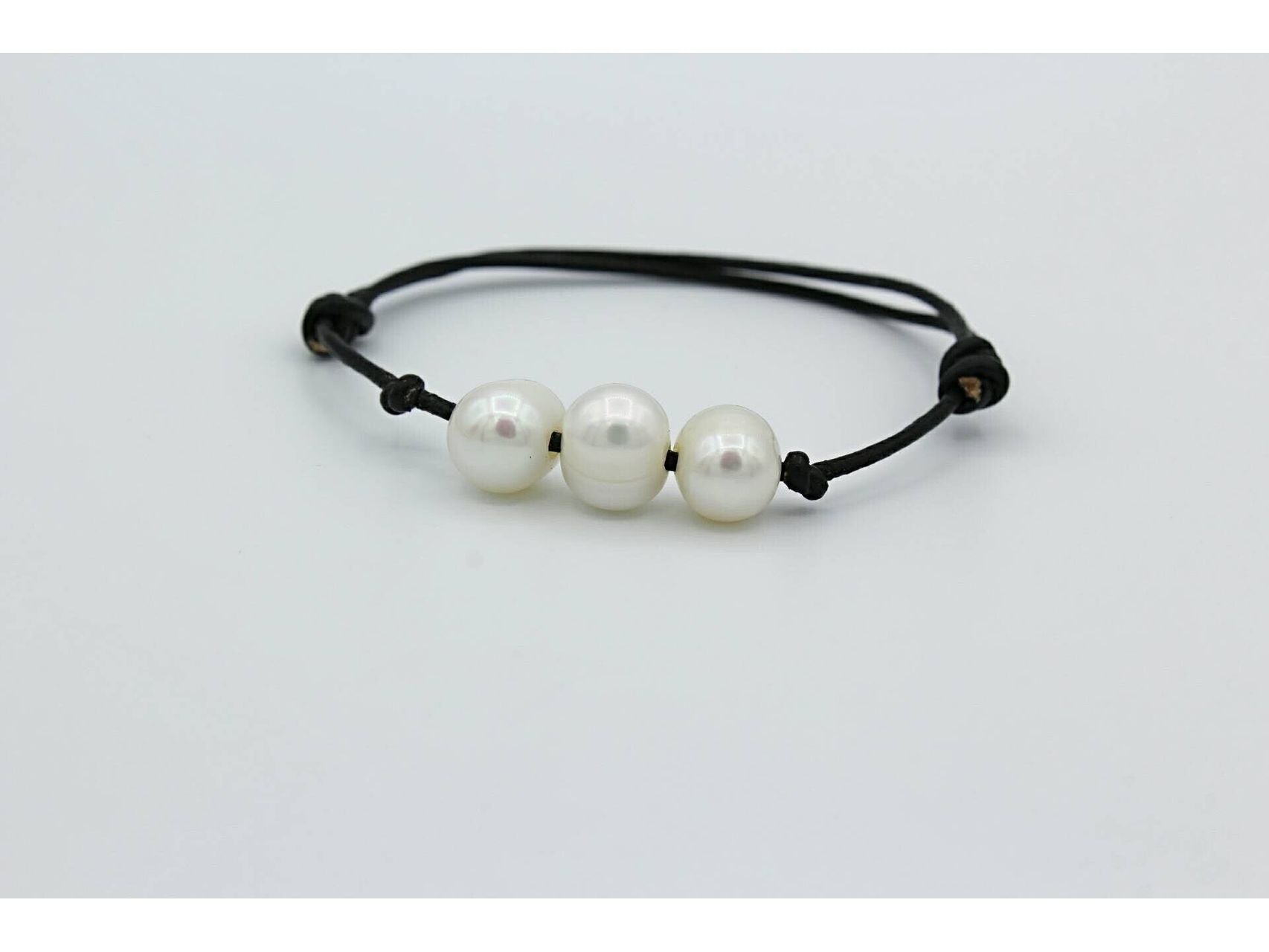 Unisex Pearl leather bracelet, 3rd anniversary gift of Leather, Sliding knot bracelet