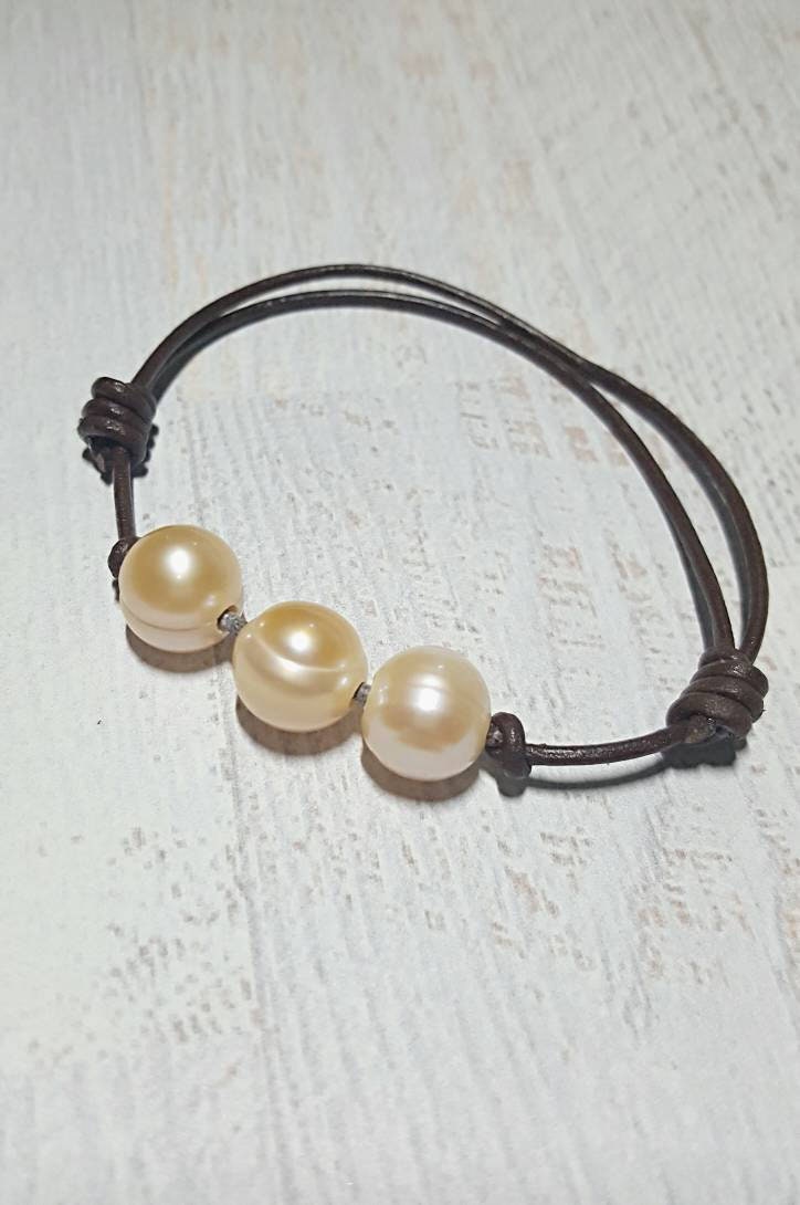 Unisex Pearl leather bracelet, 3rd anniversary gift of Leather, Sliding knot bracelet