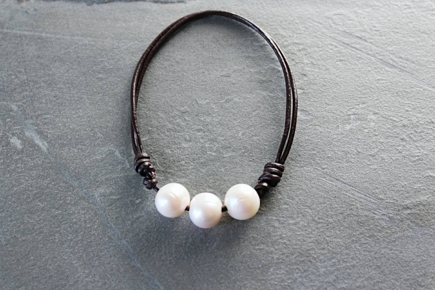 Unisex Pearl leather bracelet, 3rd anniversary gift of Leather, Sliding knot bracelet