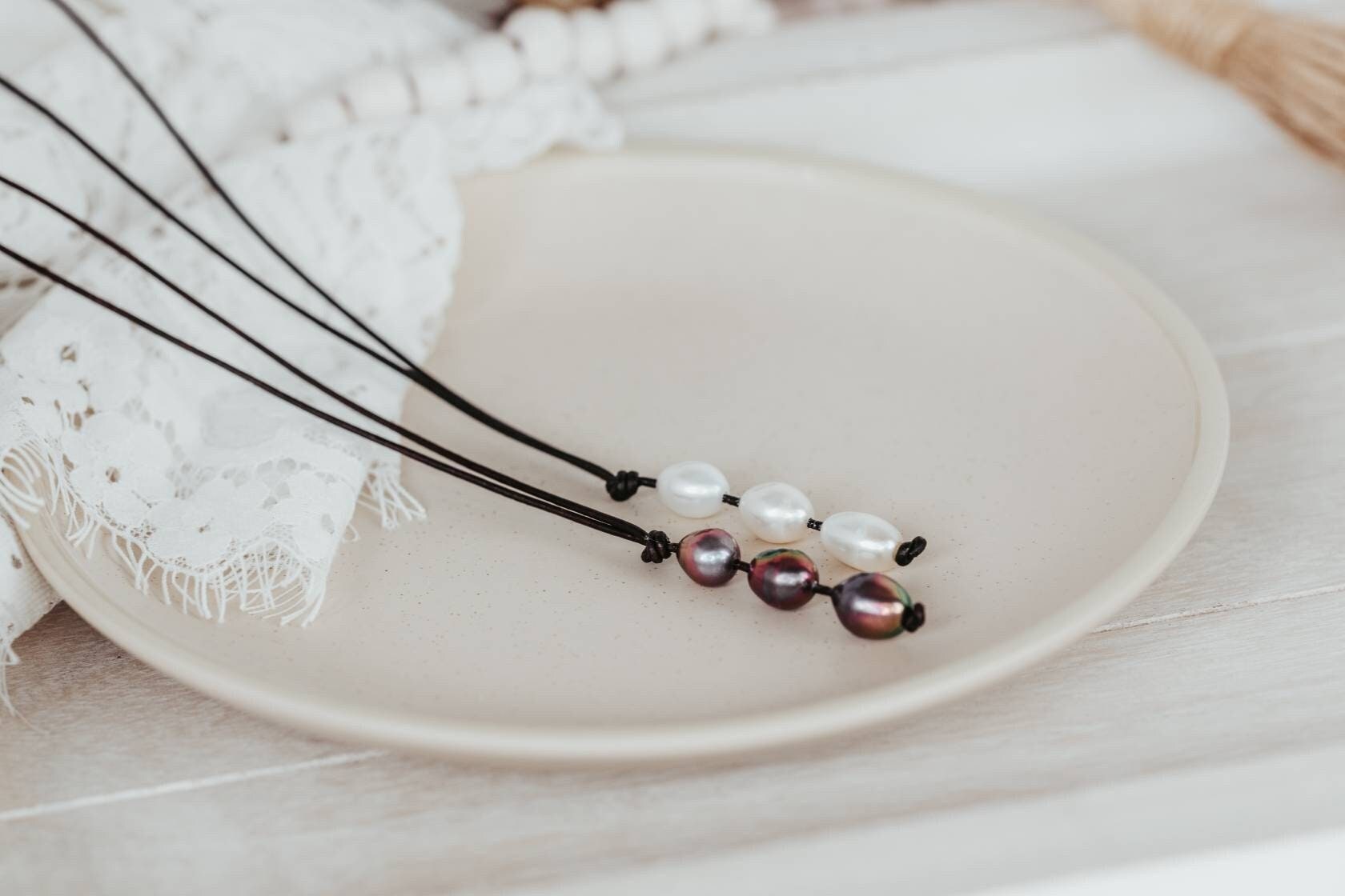 Leather Pearl lariat Y necklace, 3rd Anniversary gift for wife, June Birthstone jewelry