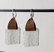 Load image into Gallery viewer, Mother&#39;s Day gift from kids, Leather strap Hammered square earrings,
