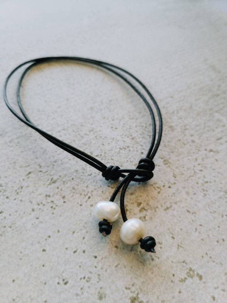 Leather pearl anklet, bohemian ankle bracelet, 3rd anniversary gift for wife, summer beach jewelry