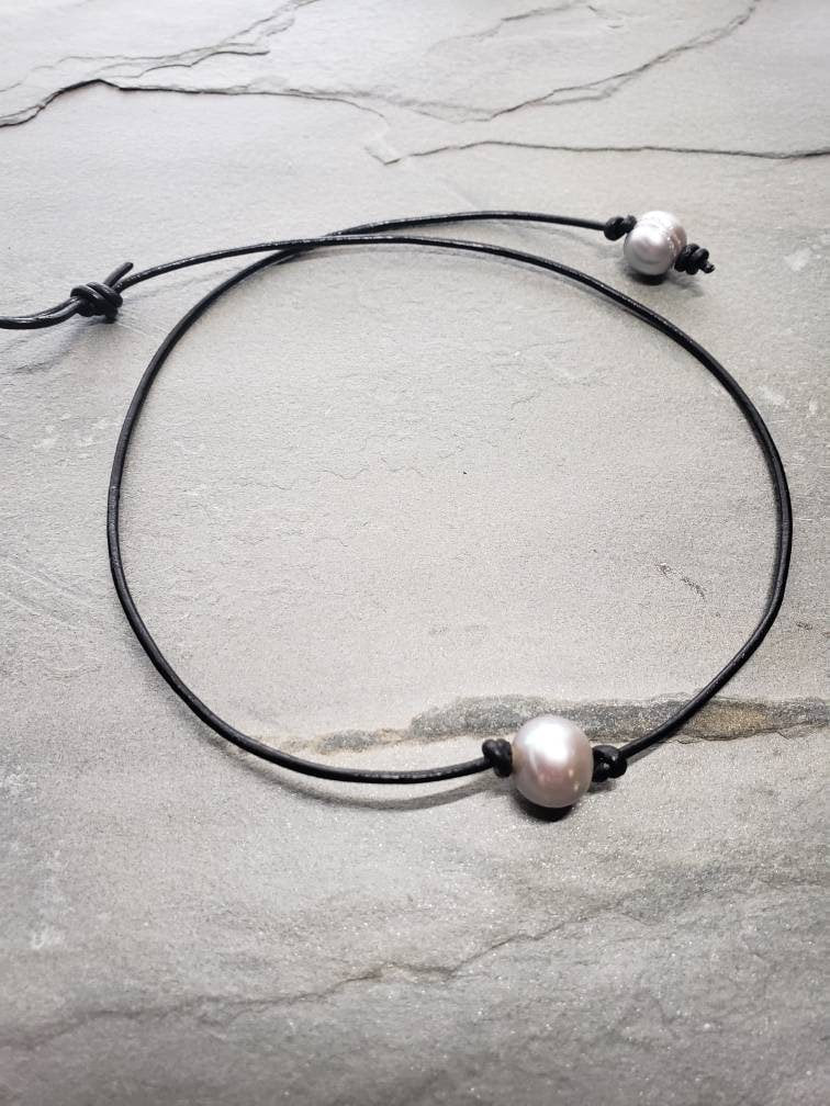 Women's Single Pearl Choker, Unisex white or black pearl necklace, June Birthstone jewelry