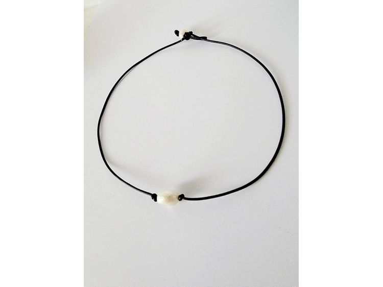 White Freshwater Pearl leather necklace,