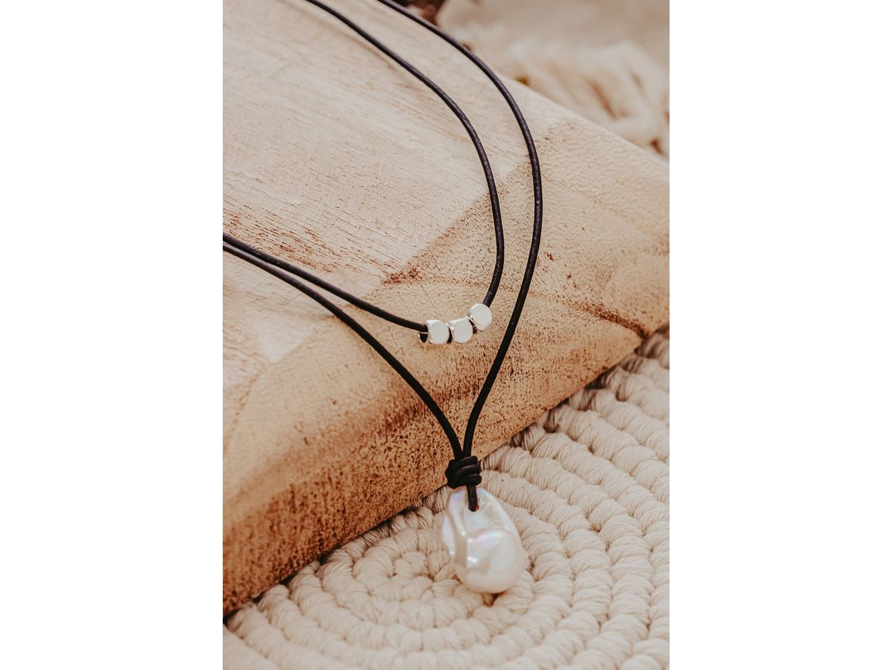 Flame ball White Pearl Leather necklace