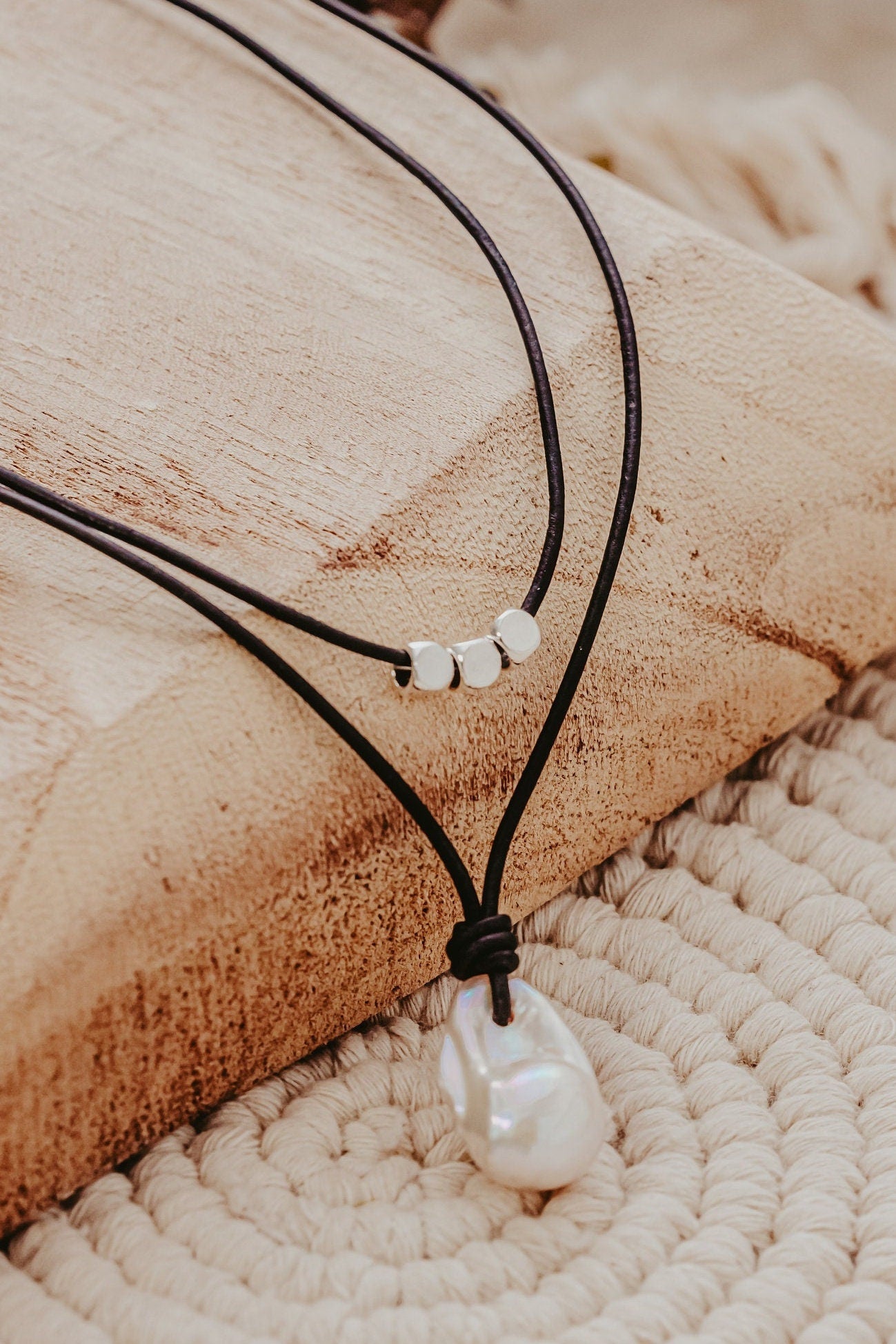 Flame ball White Pearl Leather necklace