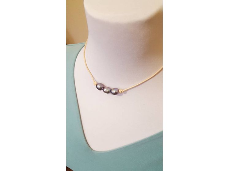 3 Pearls and Leather choker necklace, 3rd Anniversary gift for wife,