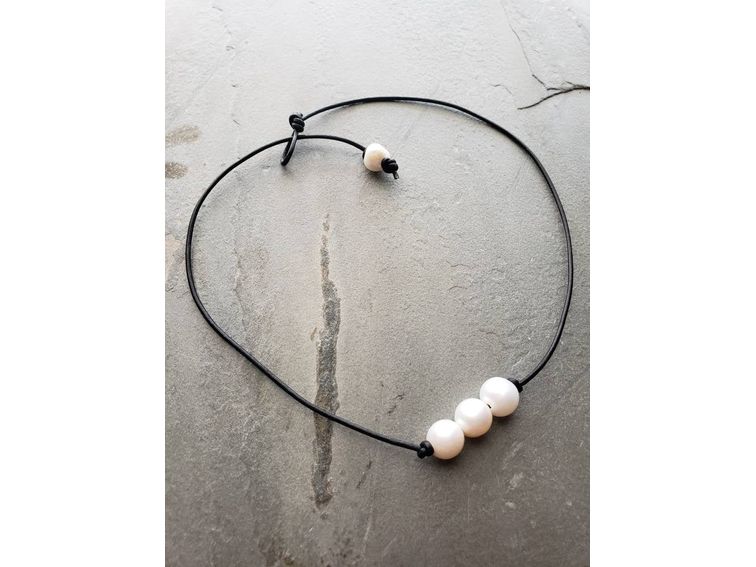 3 Pearls and Leather choker necklace, 3rd Anniversary gift for wife,